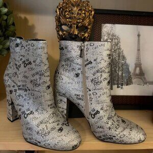 Sam Edelman Women's Closed Toe Black/Graffiti Print Ankle Fashion Boots (US 9.5)